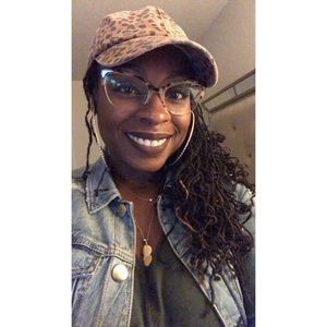 Meet your Posher, Bernadette